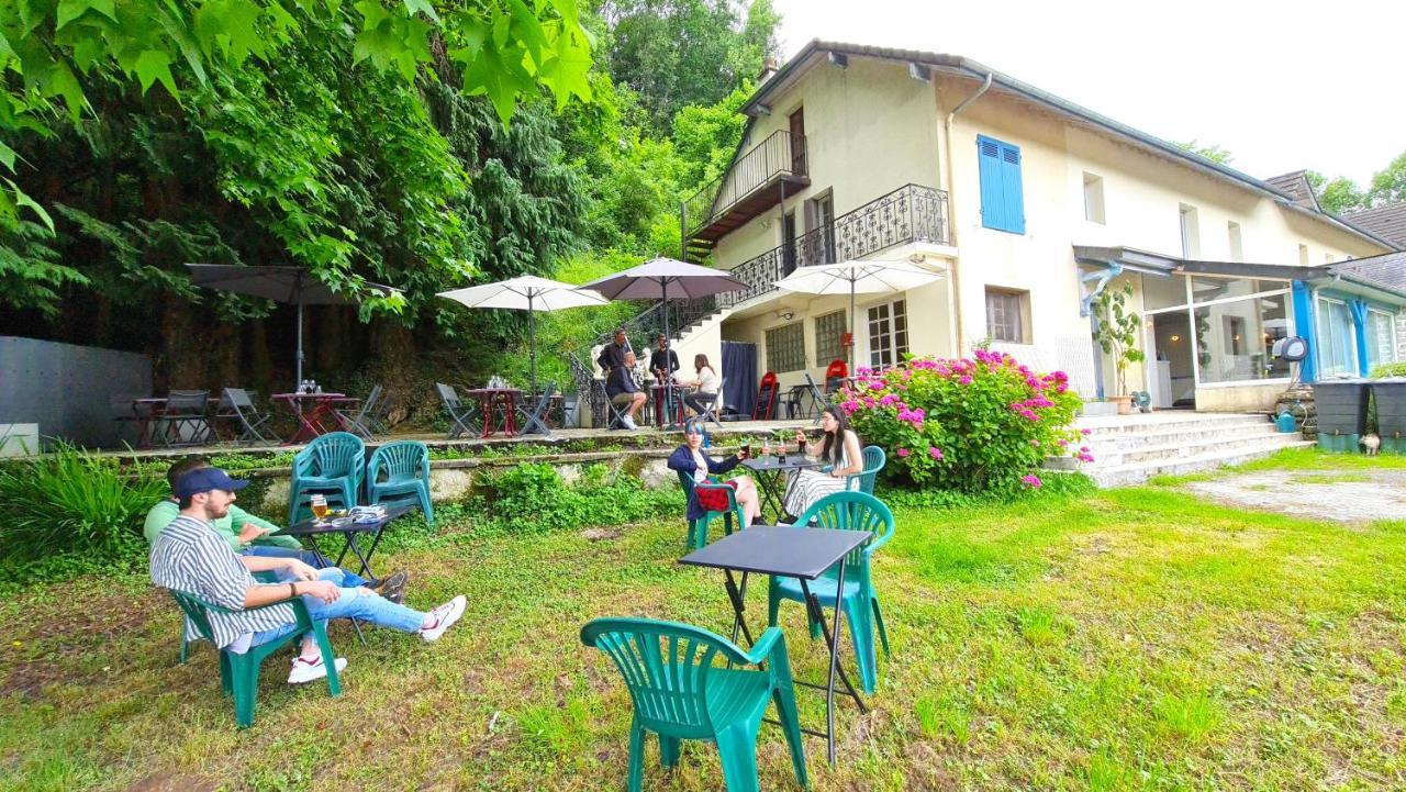 Fasthôtel Oloron Hostellerie du Paon Blanc Lurbe-Saint-Christau Exterior foto